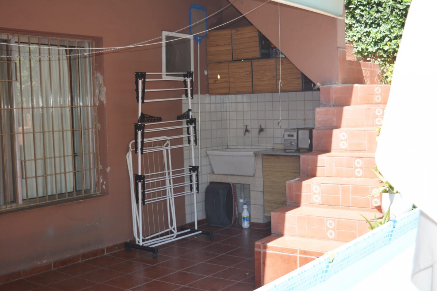 ALQUILER-FISHERTON-CASA 2 DORMITORIOS-IMPECABLE