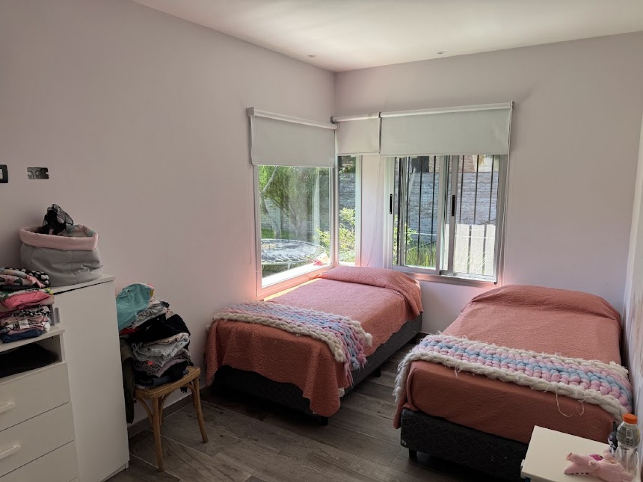 CASA-ALDAO-3 DORMITORIOS-PISCINA