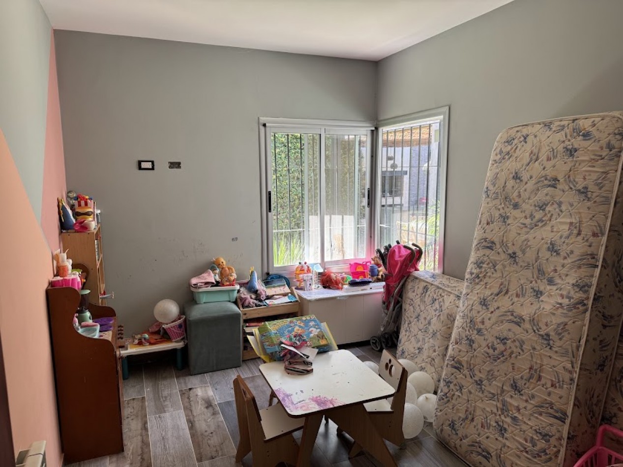 CASA-ALDAO-3 DORMITORIOS-PISCINA