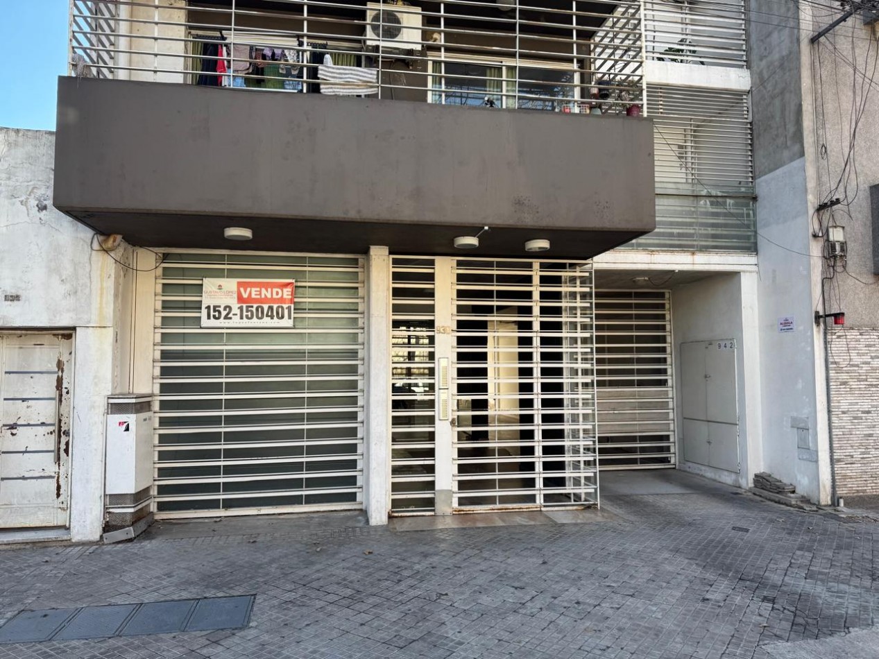 PLANTA BAJA-COCHERA OFICINA-IMPECABLE-A/A-BAÑO-TERRAZA PRIVADA