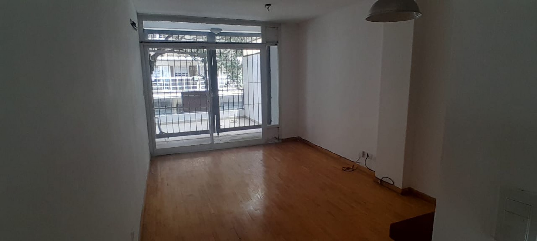 VENTA-MONOAMBIENTE CON 2 PATIOS-JUJUY 1800