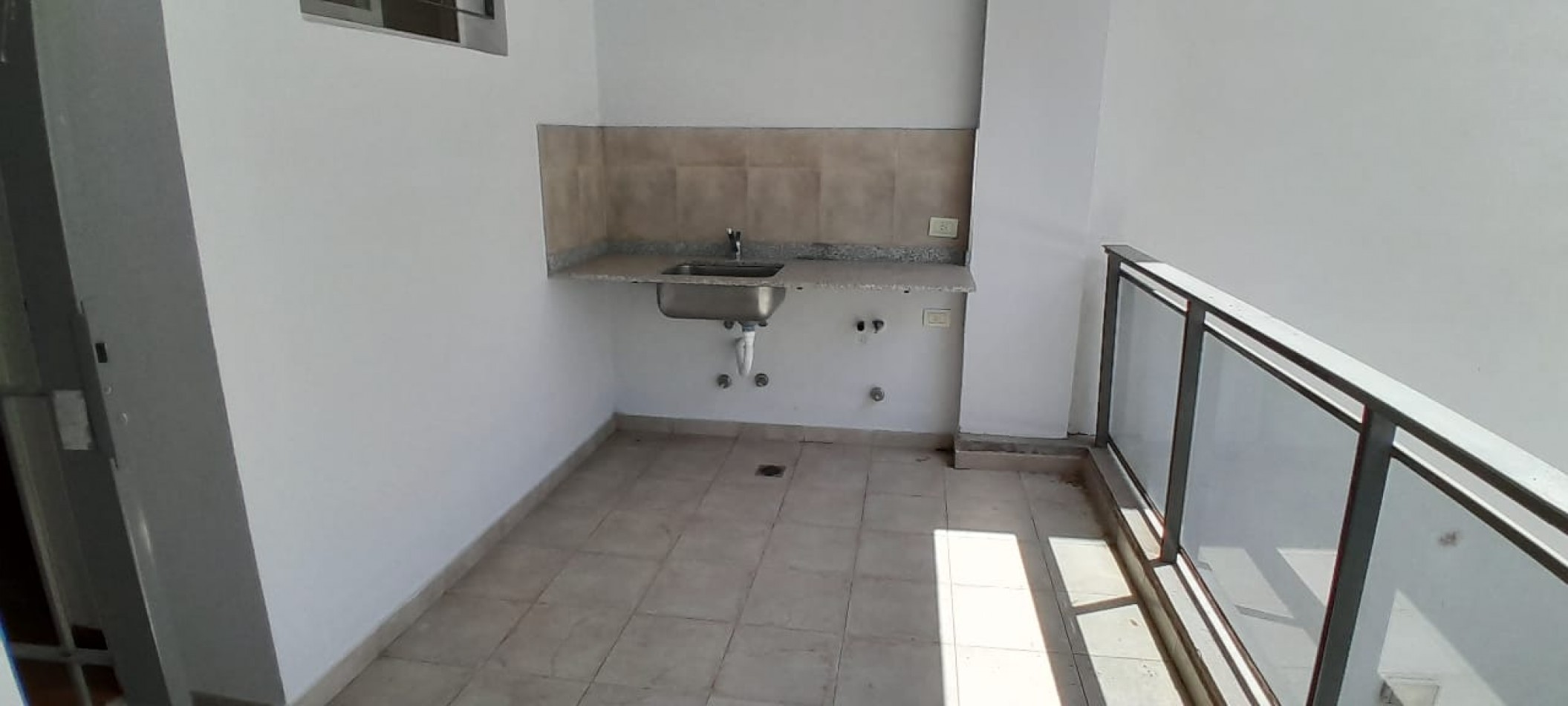 VENTA-MONOAMBIENTE CON 2 PATIOS-JUJUY 1800