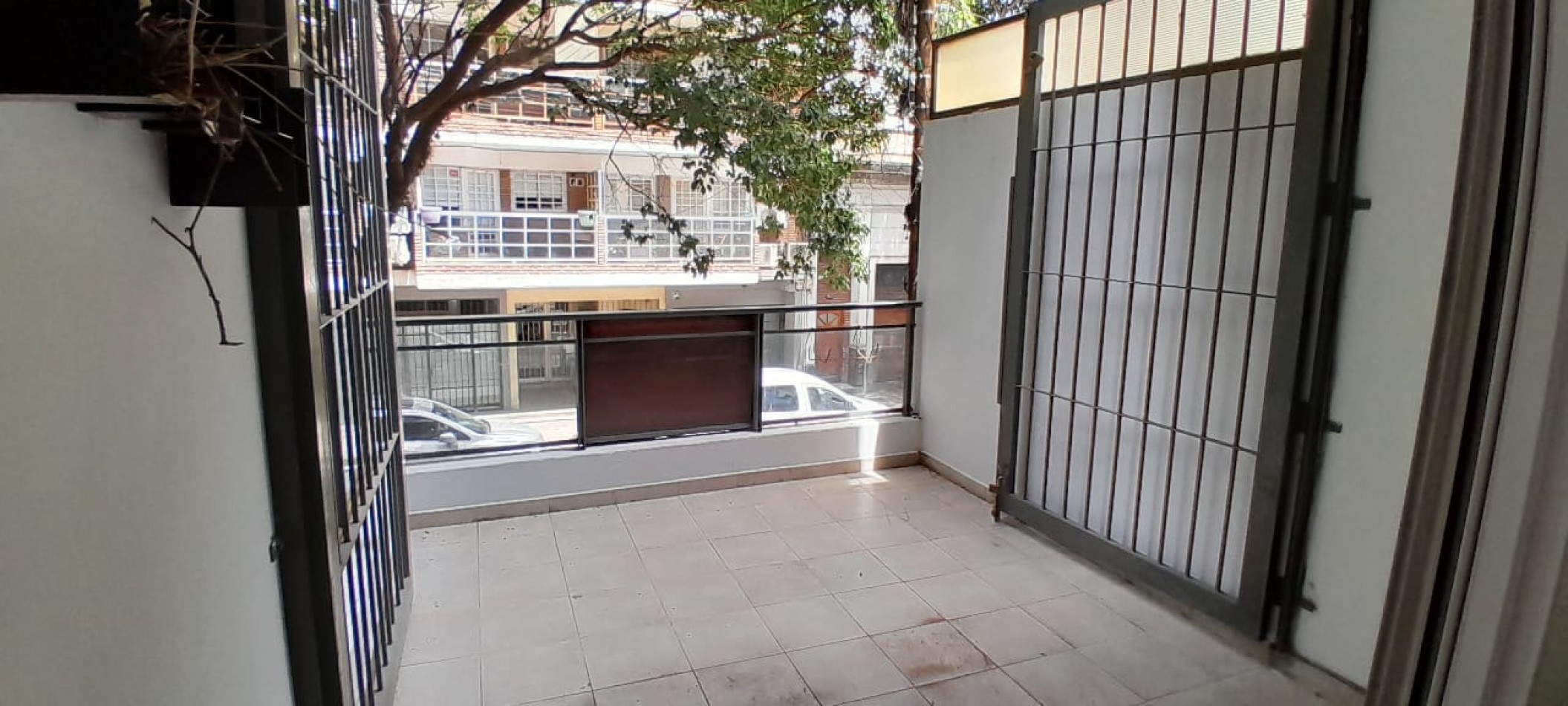 VENTA-MONOAMBIENTE CON 2 PATIOS-JUJUY 1800