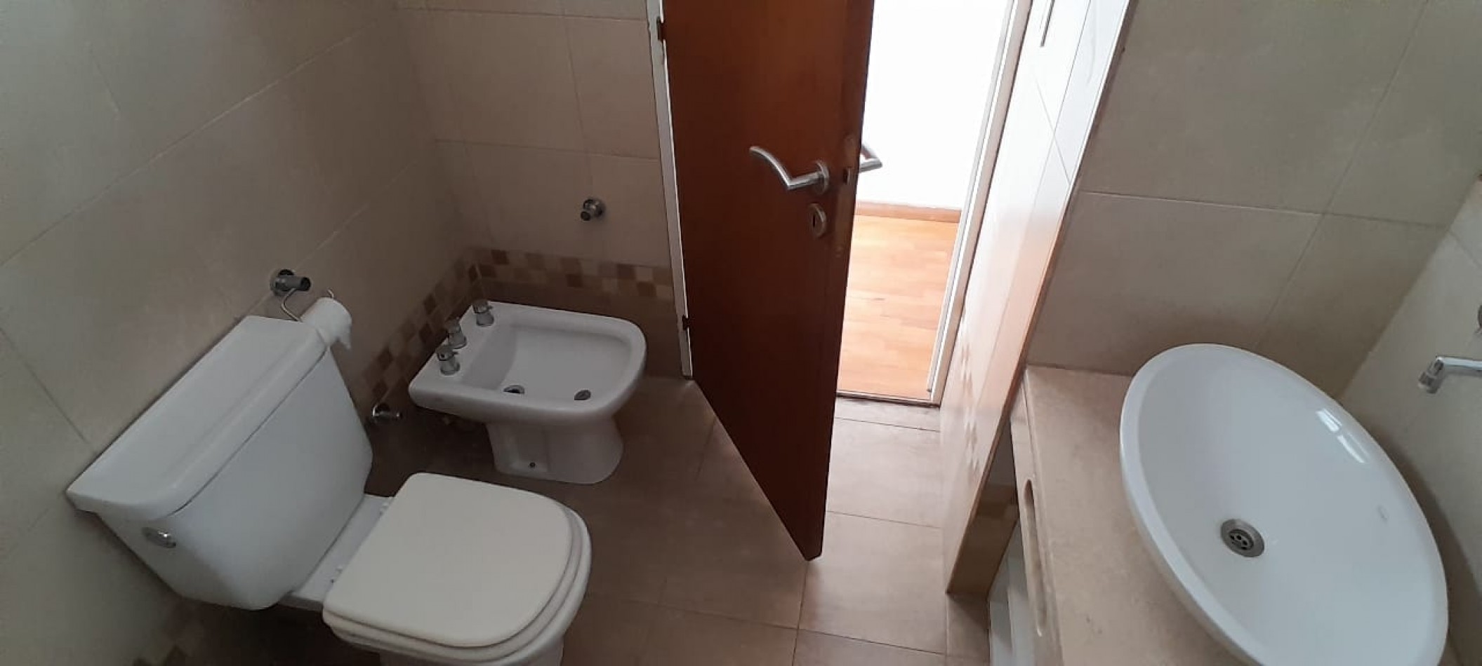 VENTA-MONOAMBIENTE CON 2 PATIOS-JUJUY 1800