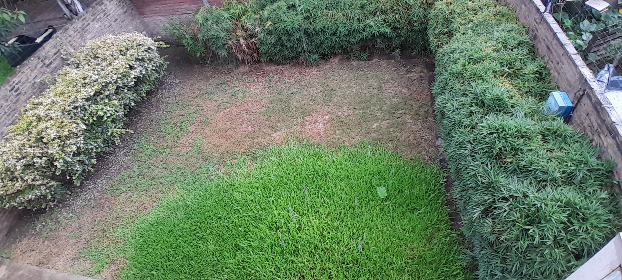 ALQUILER-BARRIO TANGO-CASA 2 DORMITORIOS-COCHERA-JARDIN