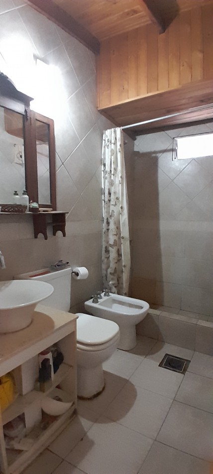 VENTA-BARIO LOS MORROS-FUNES-3 DORMITORIOS-BAÑO-PARQUE-PILETA
