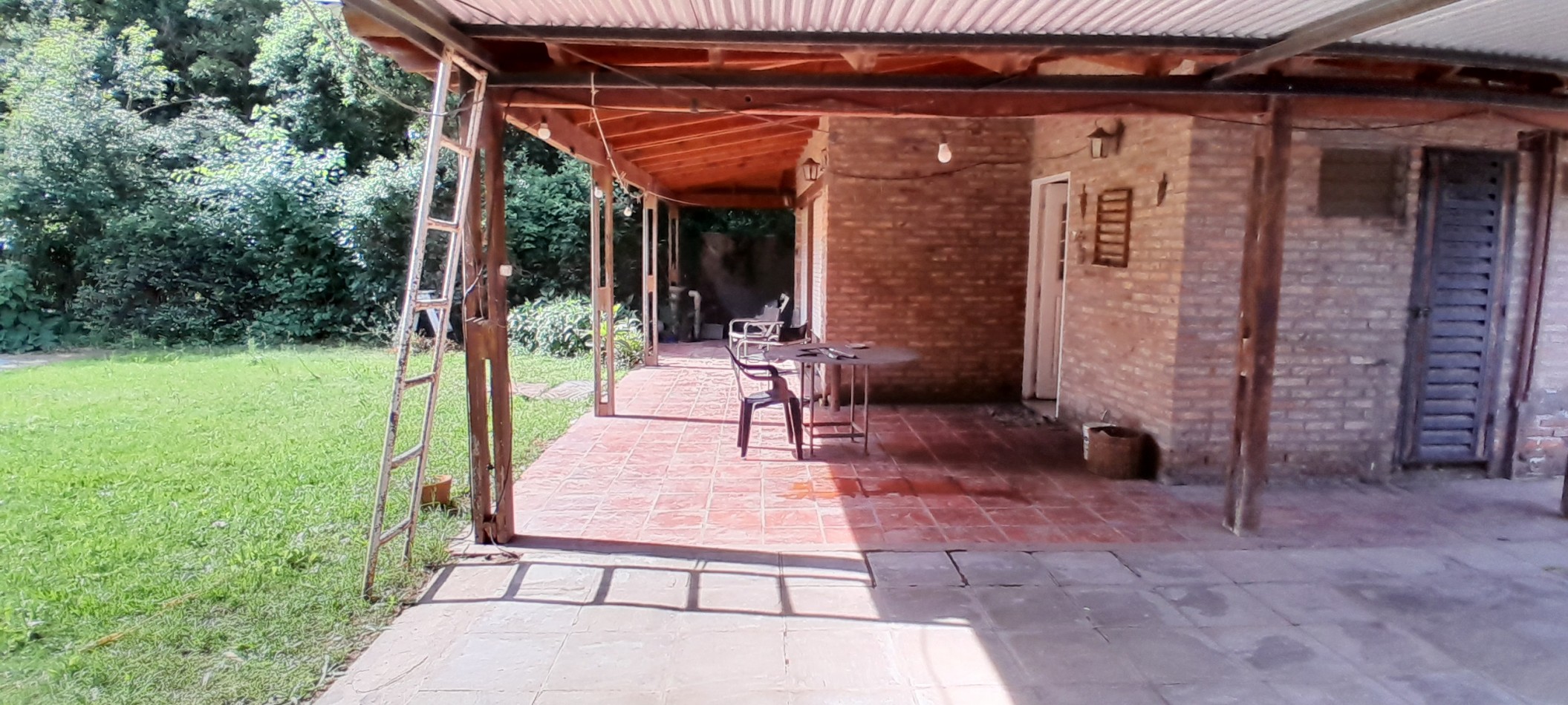 VENTA-BARIO LOS MORROS-FUNES-3 DORMITORIOS-BAÑO-PARQUE-PILETA