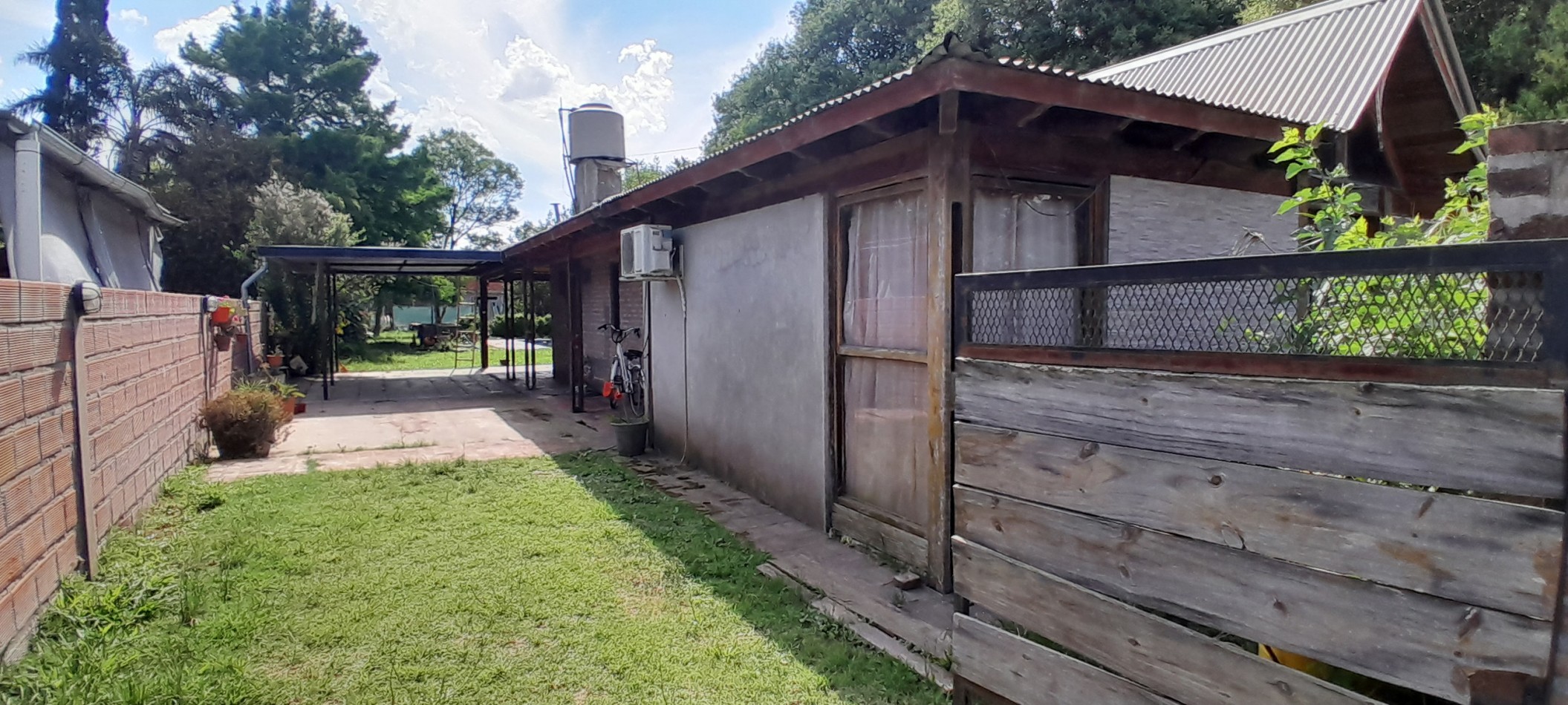 VENTA-BARIO LOS MORROS-FUNES-3 DORMITORIOS-BAÑO-PARQUE-PILETA
