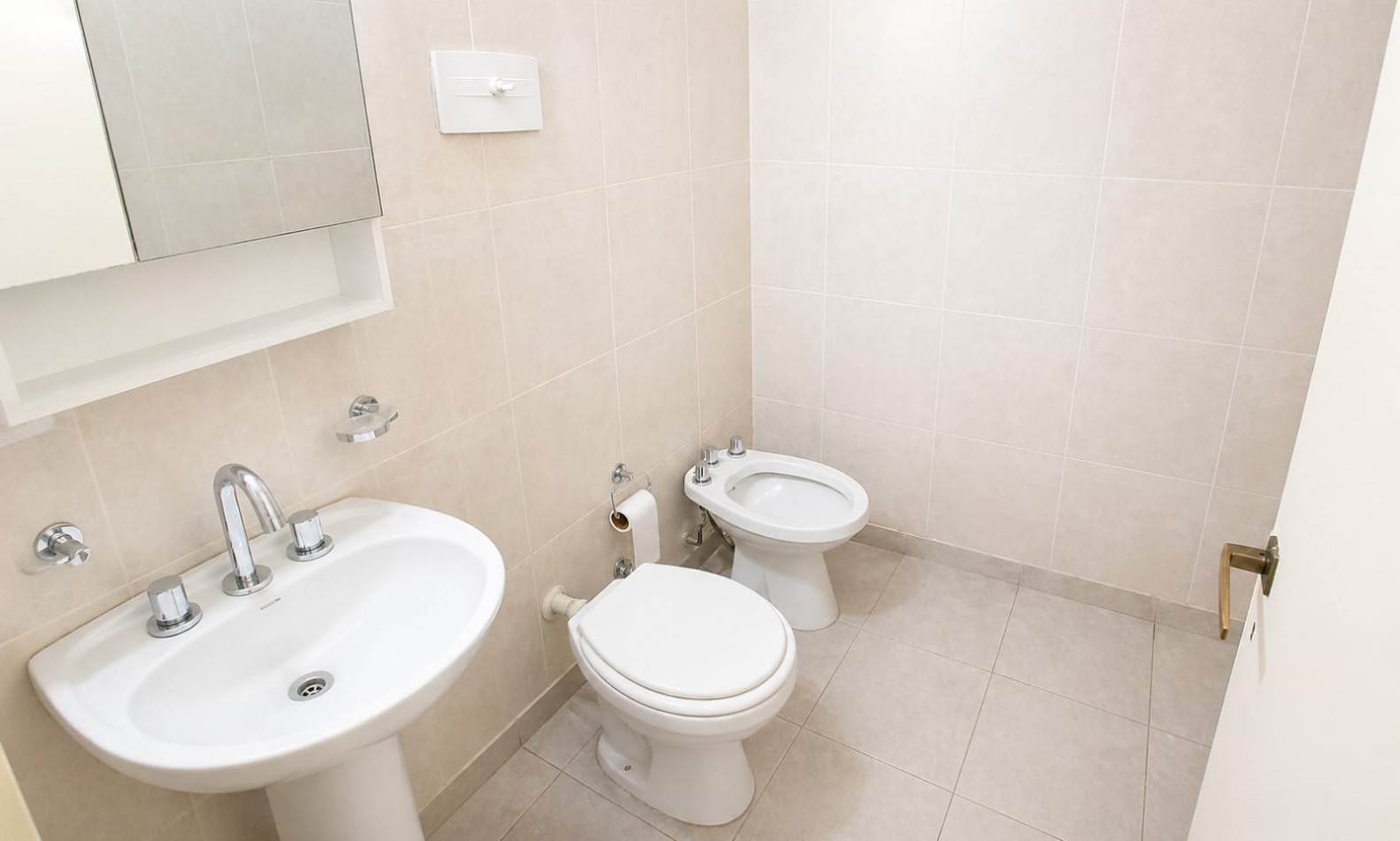 ALQUILER-PARAGUAY 1700-1 DORMITORIO-SEMI PISO-IMPECABLE