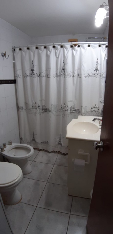VENTA-ITALIA 600-3 DORMITORIOS-2 BAÑOS-COCHERA-TERRAZA-184 M2