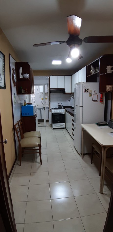 VENTA-ITALIA 600-3 DORMITORIOS-2 BAÑOS-COCHERA-TERRAZA-184 M2