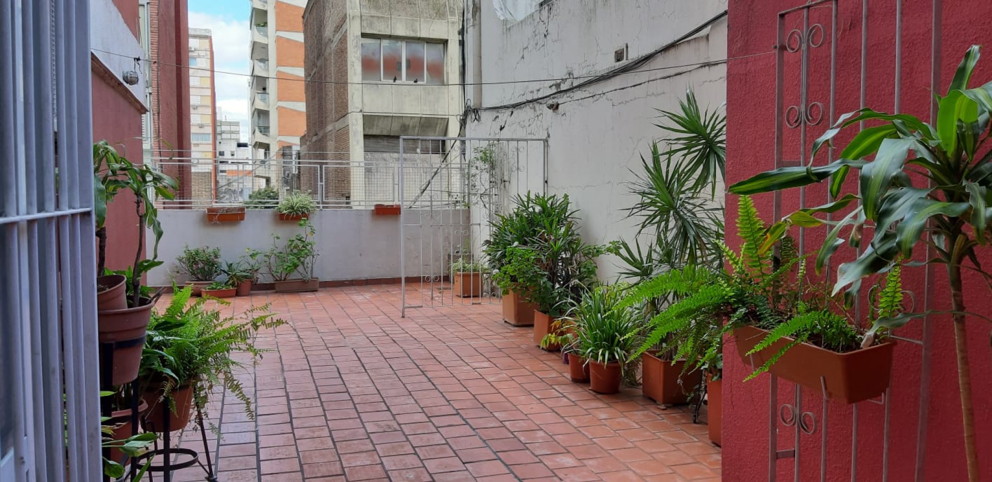 VENTA-ITALIA 600-3 DORMITORIOS-2 BAÑOS-COCHERA-TERRAZA-184 M2
