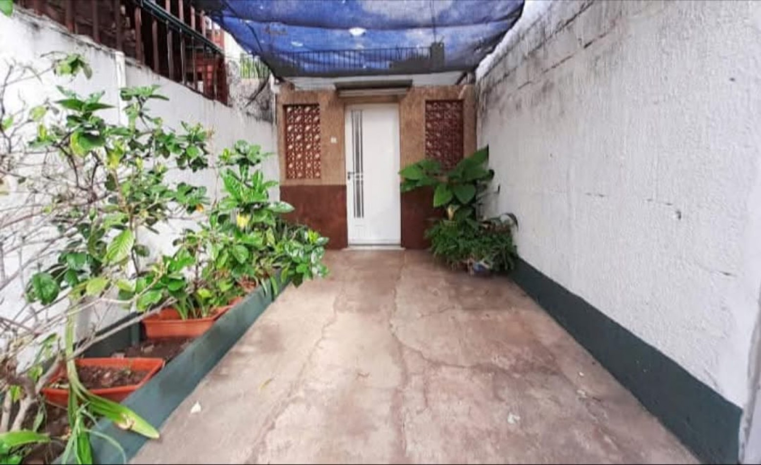 INTERNA UNICA-DOS DORMITORIOS-PATIO-TERRAZA