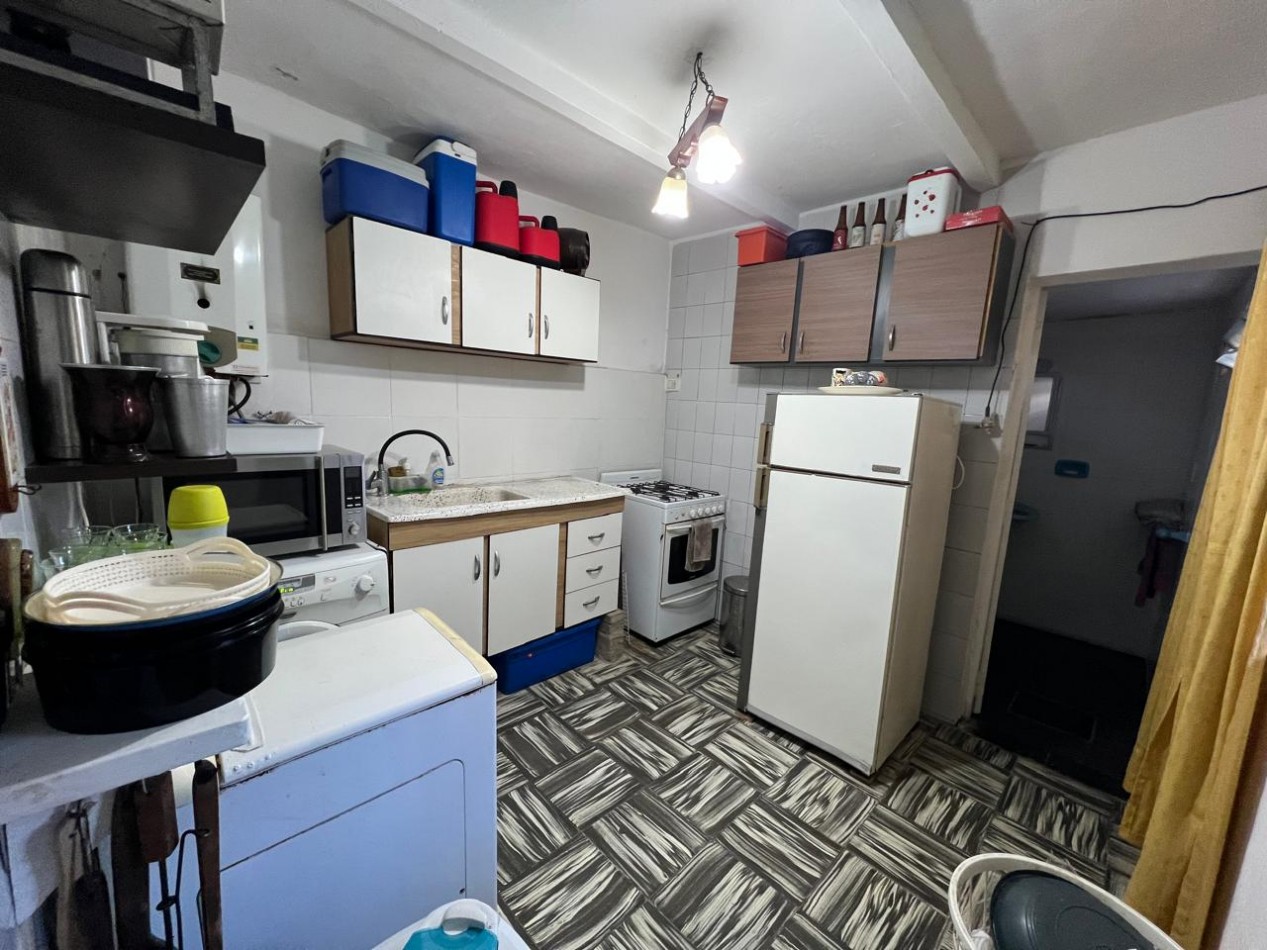 VENTA-CASA 2 PLANTAS-INGRESOS INDEPENDIENTE-REFORMADA