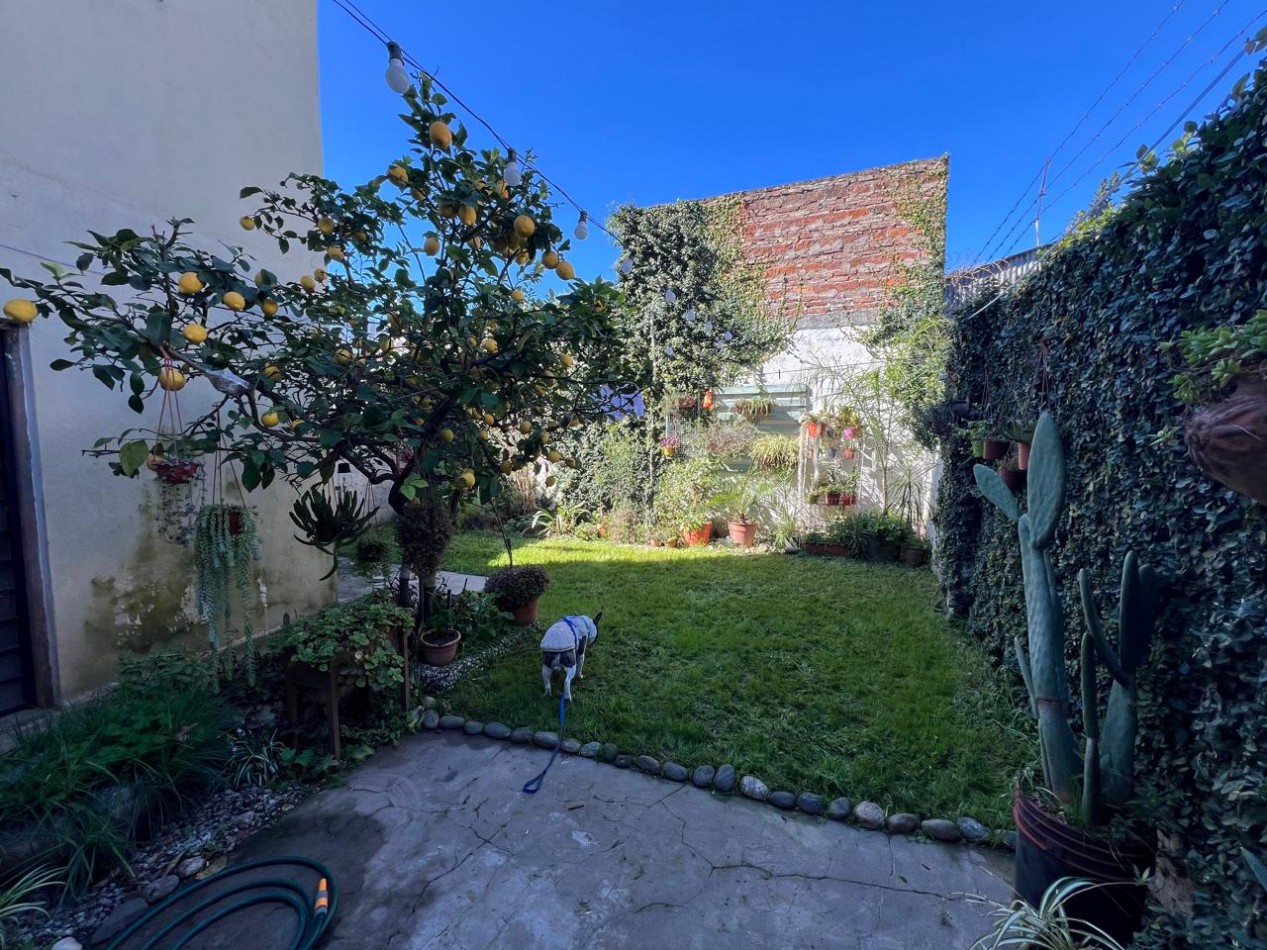 VENTA-CASA 2 PLANTAS-INGRESOS INDEPENDIENTE-REFORMADA