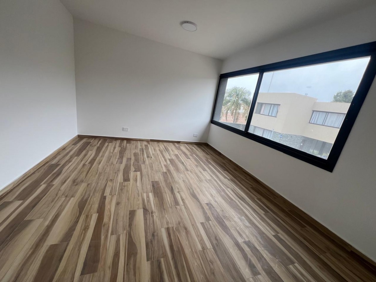 ALQUILER-PUEBLO ESTHER- AV. SAN MARTIN 2100-CASAS 2 y 3 DORMITORIOS-COCHERA