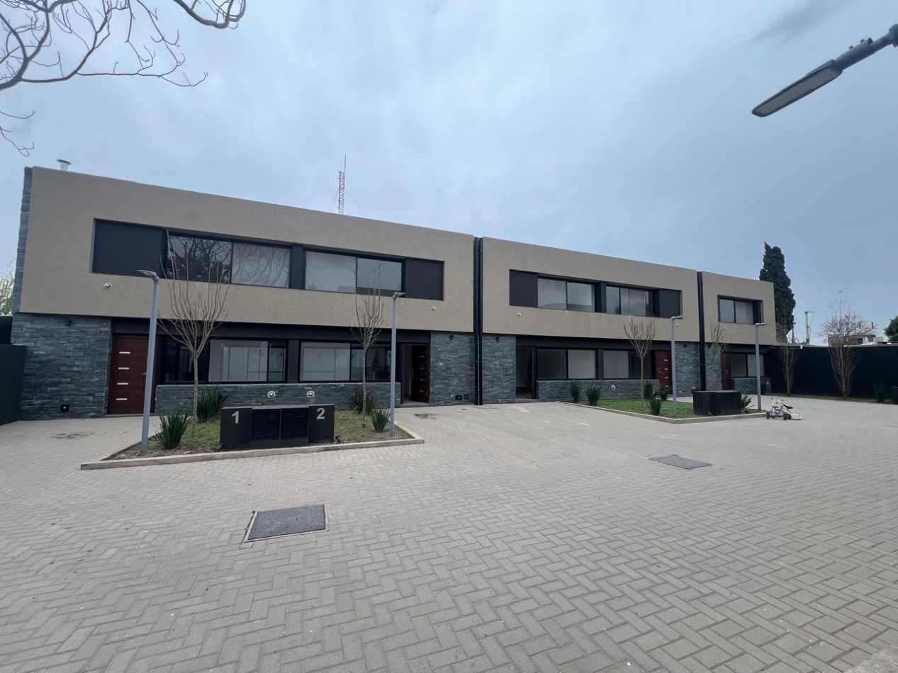 ALQUILER-PUEBLO ESTHER- AV. SAN MARTIN 2100-CASAS 2 y 3 DORMITORIOS-COCHERA