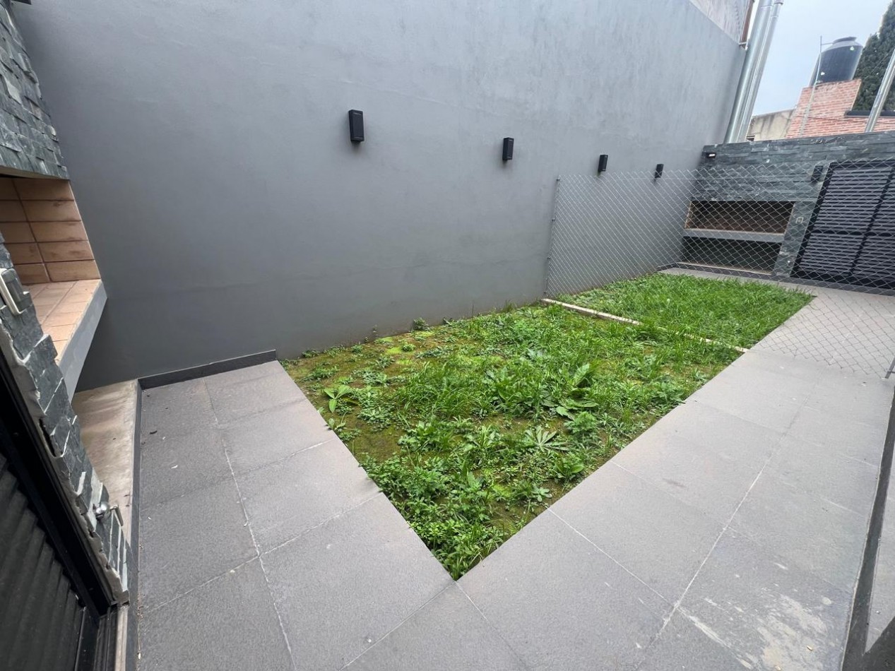 ALQUILER-PUEBLO ESTHER- AV. SAN MARTIN 2100-CASAS 2 y 3 DORMITORIOS-COCHERA