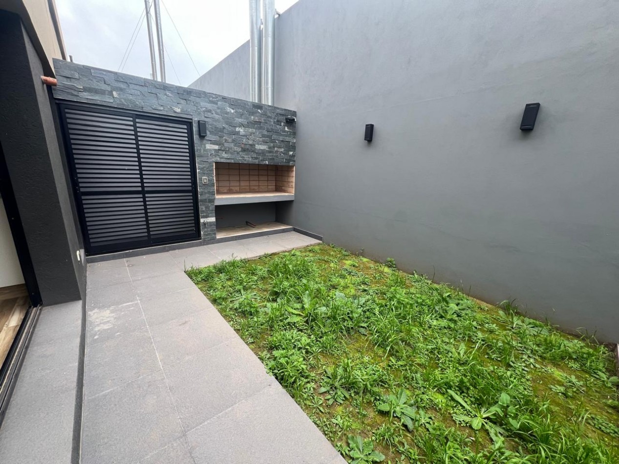 ALQUILER-PUEBLO ESTHER- AV. SAN MARTIN 2100-CASAS 2 y 3 DORMITORIOS-COCHERA