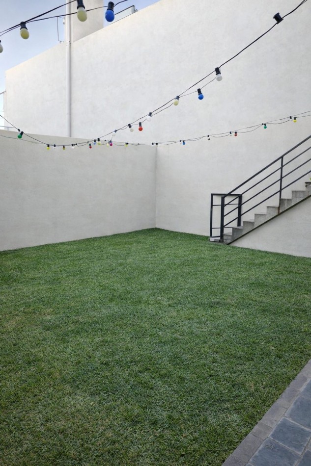 VENTA-CASA-CHUBUT 6700-3 DORMITORIOS-COCHERA-JARDIN