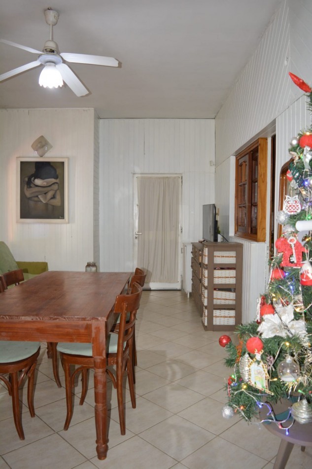 VENTA-FISHERTON-CASA 2 DORMITORIOS-IMPECABLE