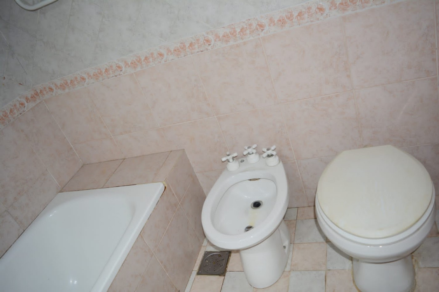 VENTA-FISHERTON-CASA 2 DORMITORIOS-IMPECABLE