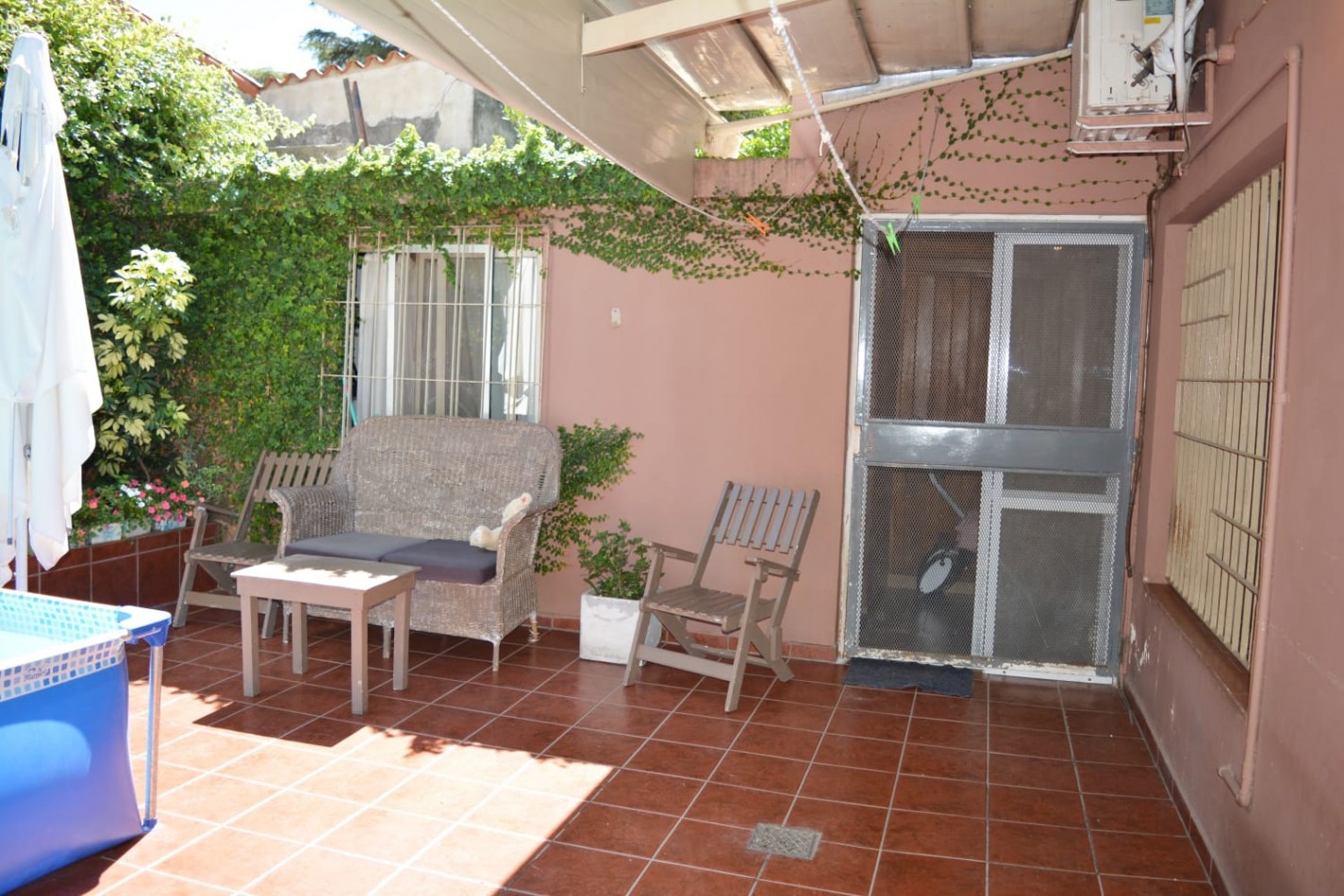 VENTA-FISHERTON-CASA 2 DORMITORIOS-IMPECABLE