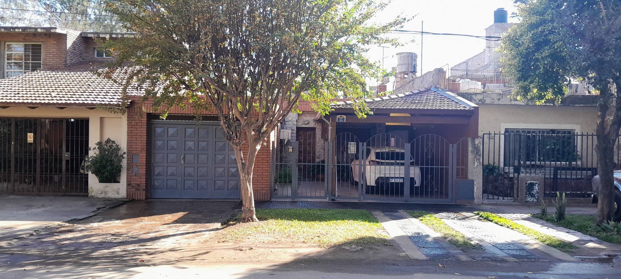 VENTA-FISHERTON-CASA 2 DORMITORIOS-IMPECABLE