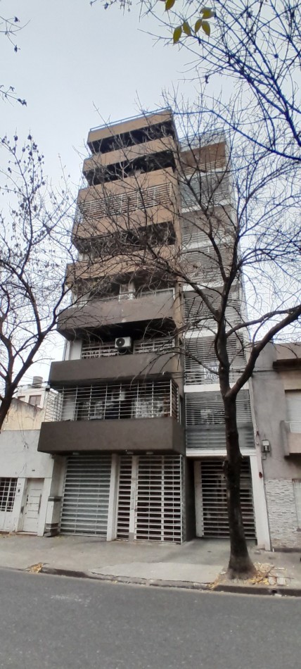 ALQUILER-PLANTA BAJA-OFICINA-IMPECABLE-A/A-BAÑO-TERRAZA PRIVADA