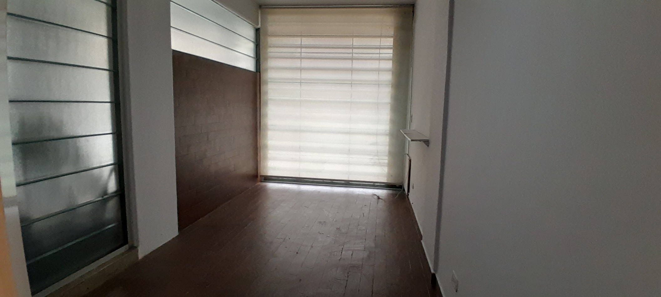 ALQUILER-PLANTA BAJA-OFICINA-IMPECABLE-A/A-BAÑO-TERRAZA PRIVADA