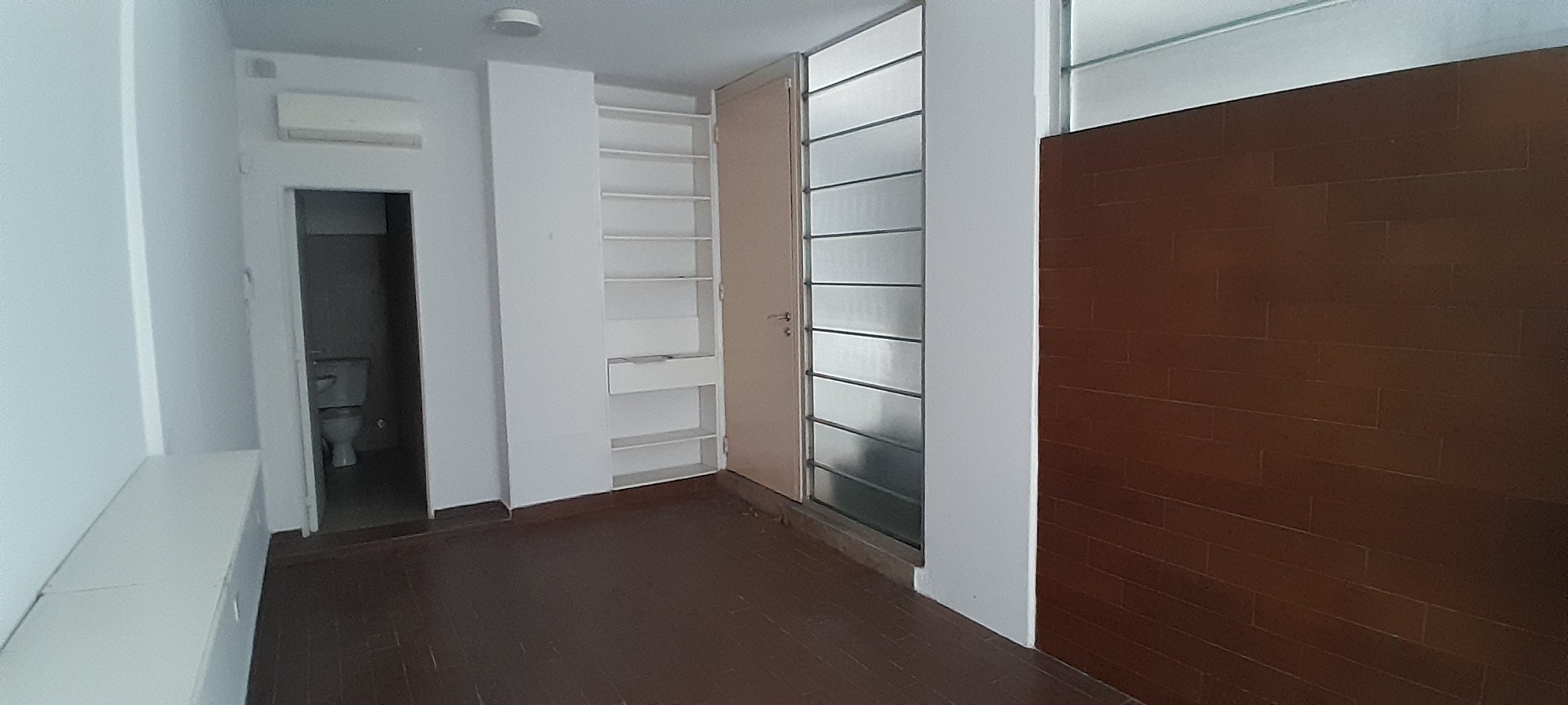 ALQUILER-PLANTA BAJA-OFICINA-IMPECABLE-A/A-BAÑO-TERRAZA PRIVADA