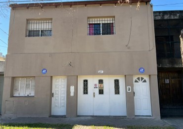 VENTA-CASA 2 PLANTAS-INGRESOS INDEPENDIENTE-REFORMADA
