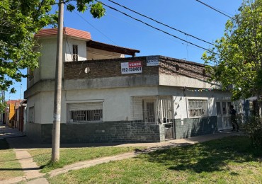 VENTA-CASA AMPLIA-3 DORMITORIOS-COCHERA